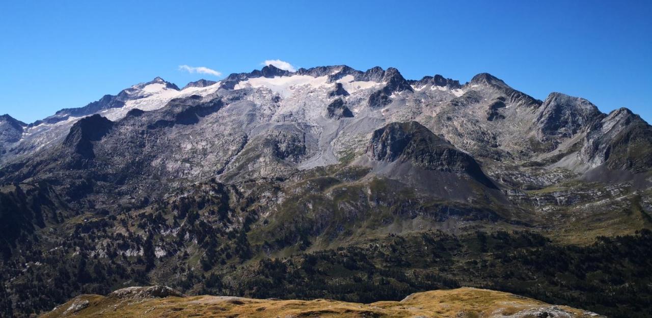 Le 41 Avenue Foch Hotell Bagnères-de-Luchon Exteriör bild