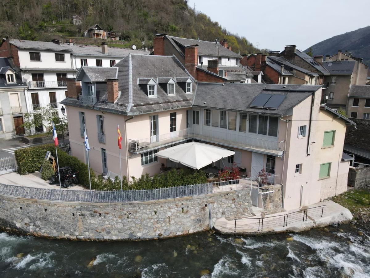 Le 41 Avenue Foch Hotell Bagnères-de-Luchon Exteriör bild